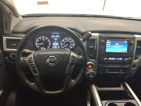 Used 2018 Nissan Titan PRO-4X image 22