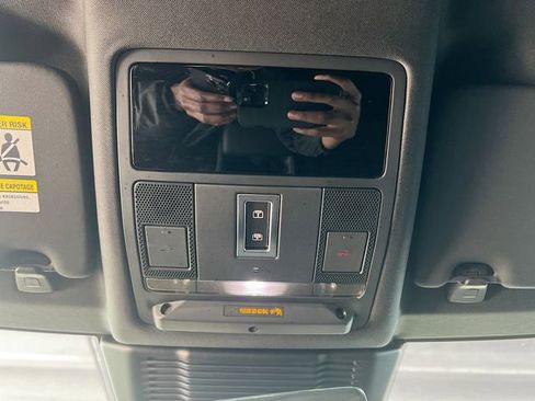 Used 2025 Land Rover Discovery Sport Dynamic SE image 20