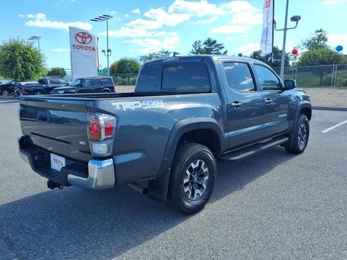 Certified 2023 Toyota Tacoma TRD Off-Road AWD/4WD image 4