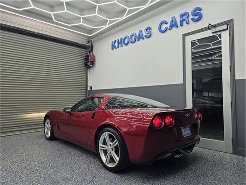 Used 2010 Chevrolet Corvette Coupe w/ Preferred Equipment Group RWD image 3