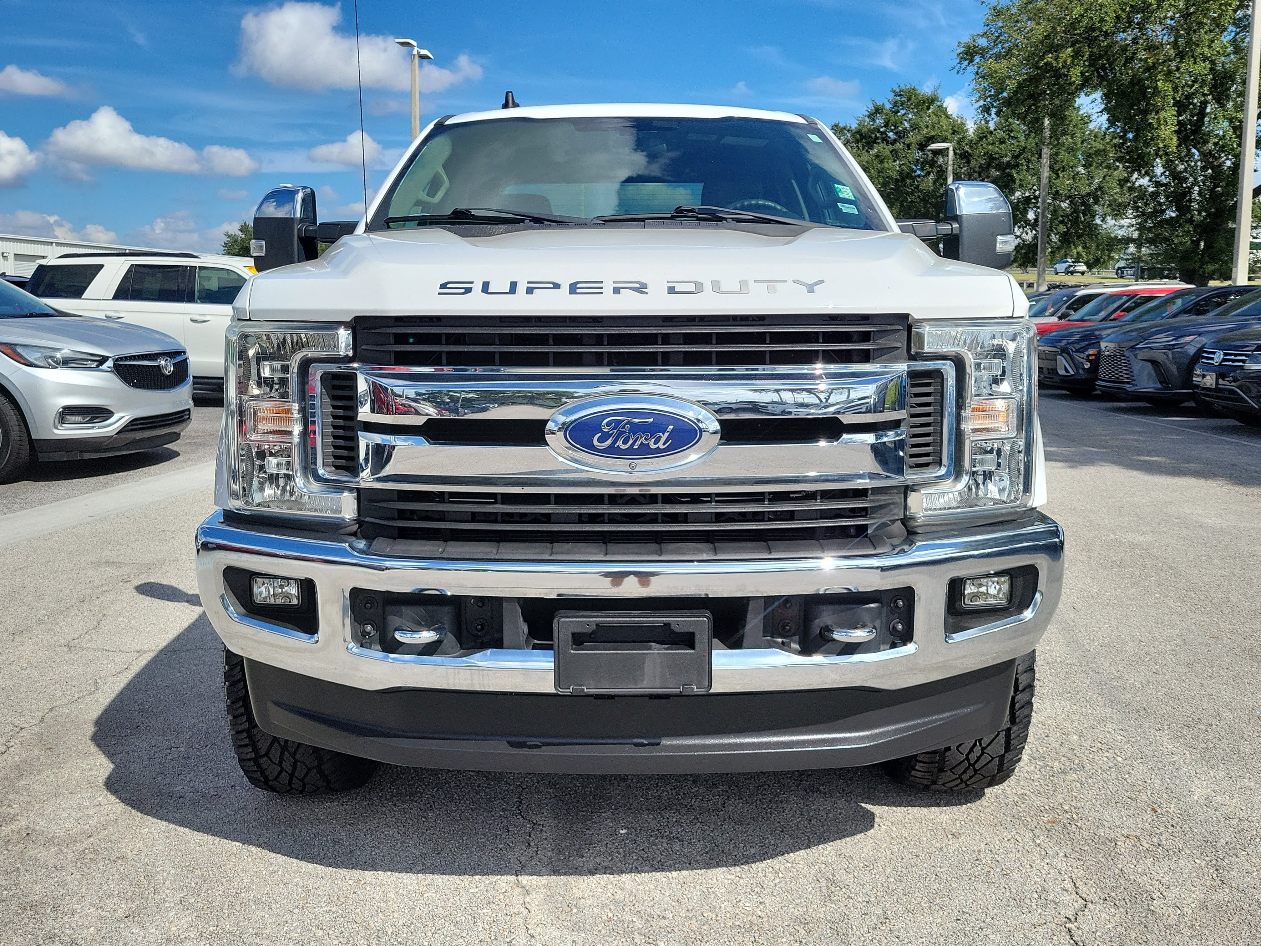 Used 2019 Ford F250 XLT w/ XLT Premium Package AWD/4WD image 2