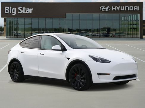 Used 2022 Tesla Model Y Performance image 6