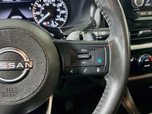 Used 2024 Nissan Pathfinder SV FWD image 19
