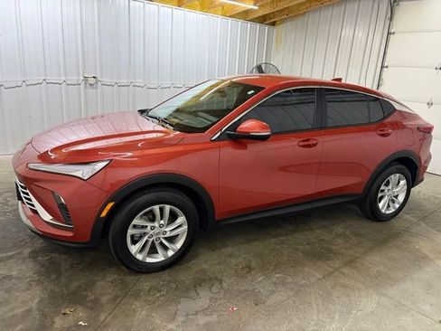 Used 2024 Buick Envista Preferred w/ Convenience I Package FWD image 4