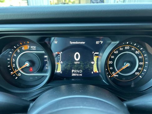Certified 2025 Jeep Wrangler Unlimited Rubicon AWD/4WD image 21