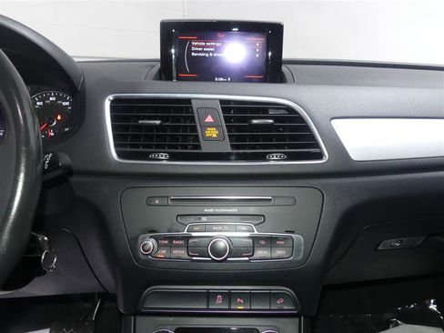 Used 2018 Audi Q3 2.0T Premium image 36