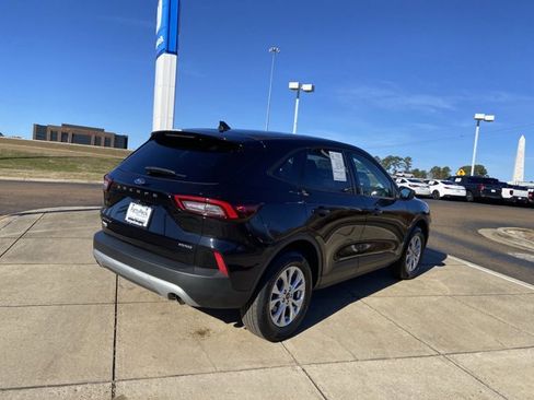 Used 2025 Ford Escape Active image 10