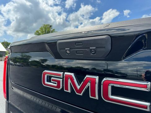 Used 2020 GMC Sierra 1500 SLT w/ SLT Premium Plus Package AWD/4WD image 8