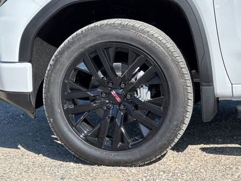 New 2026 GMC Sierra 1500 Elevation w/ Elevation Premium Package AWD/4WD image 32