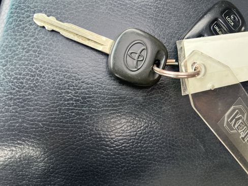 Used 2006 Toyota 4Runner Limited image 32