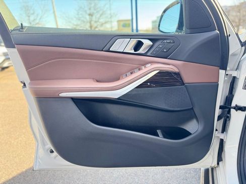 Used 2021 BMW X7 xDrive40i w/ Parking Assistance Package image 12