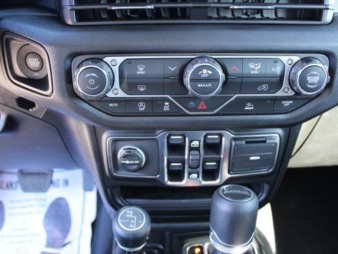 New 2026 Jeep Gladiator Sport image 16