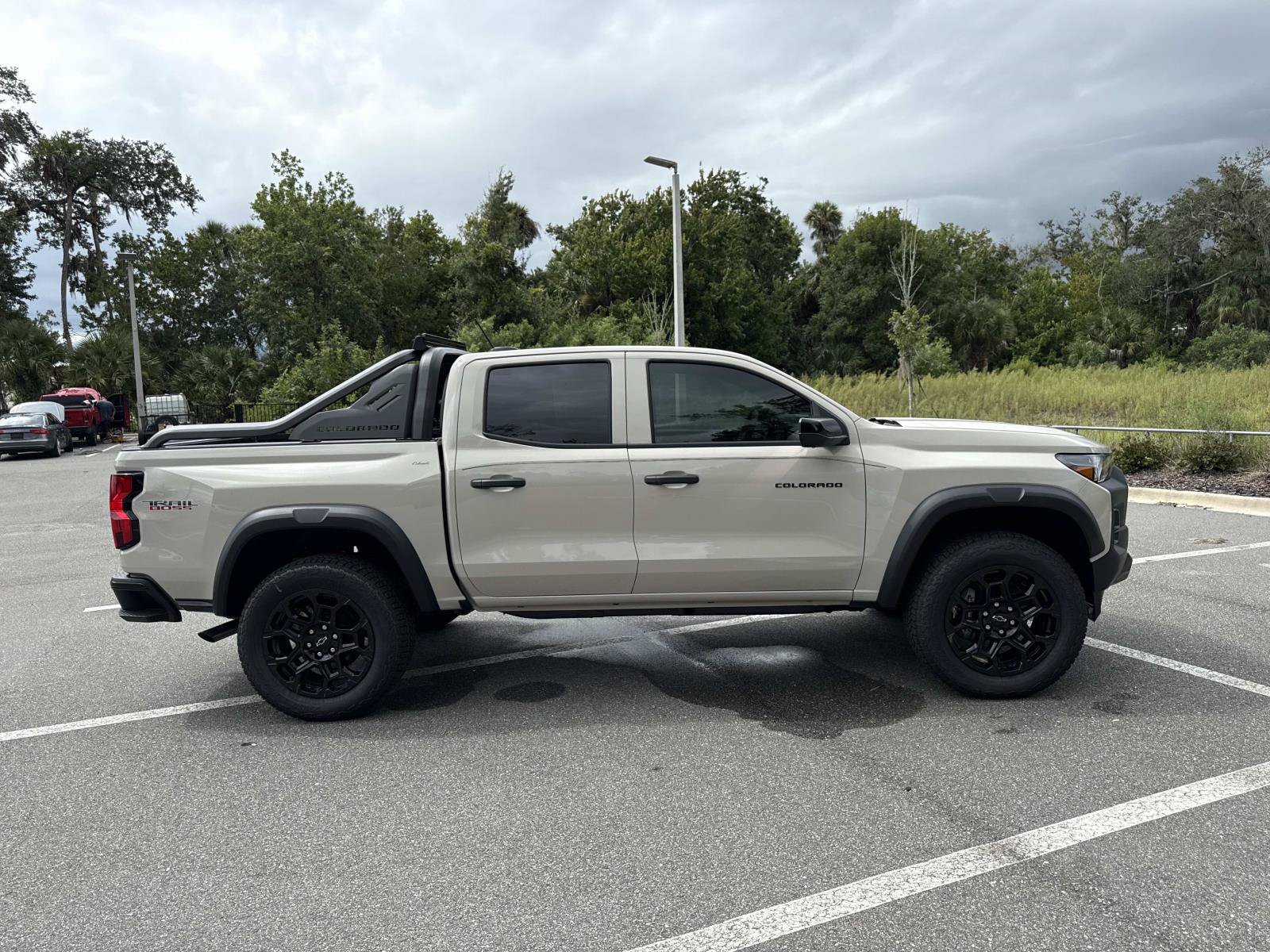 New 2026 Chevrolet Colorado Trail Boss w/ Midnight Edition AWD/4WD image 2