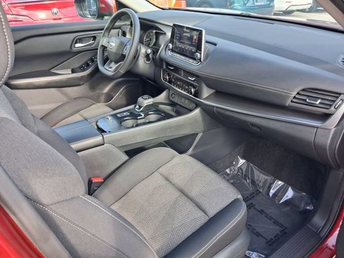Used 2026 Nissan Rogue SV FWD image 21