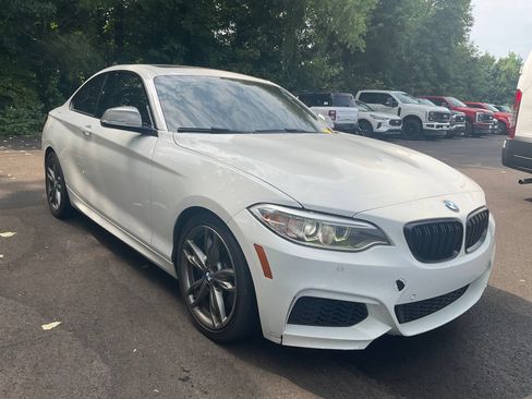 Used 2016 BMW M235i Coupe RWD image 1
