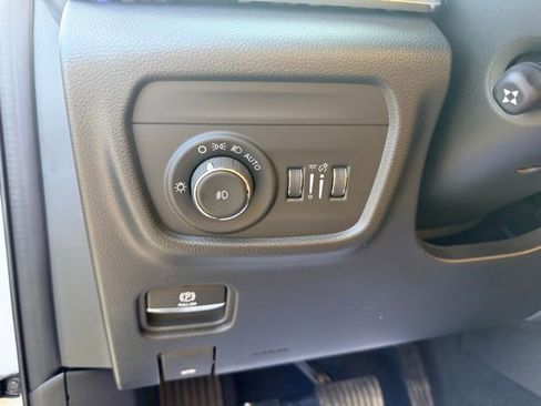 New 2025 Jeep Grand Cherokee L Summit image 18