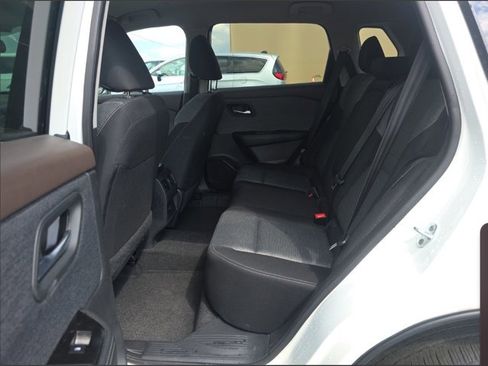 Certified 2023 Nissan Rogue SV image 4