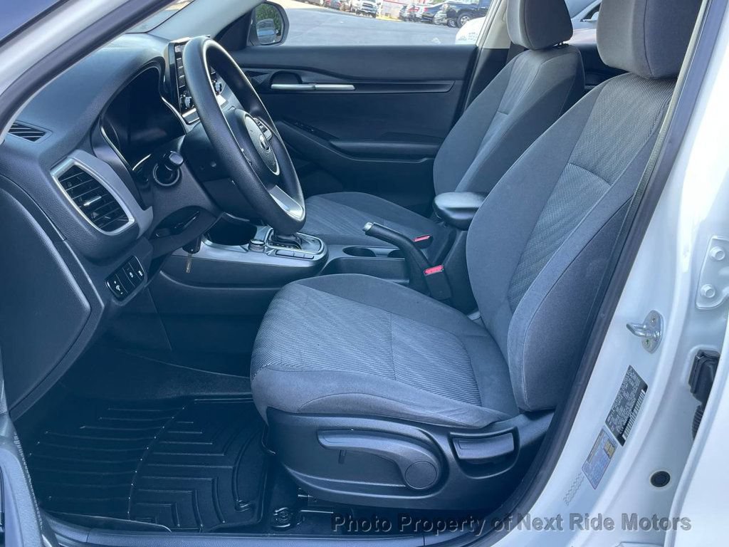 Used 2021 Kia Seltos LX AWD/4WD image 7