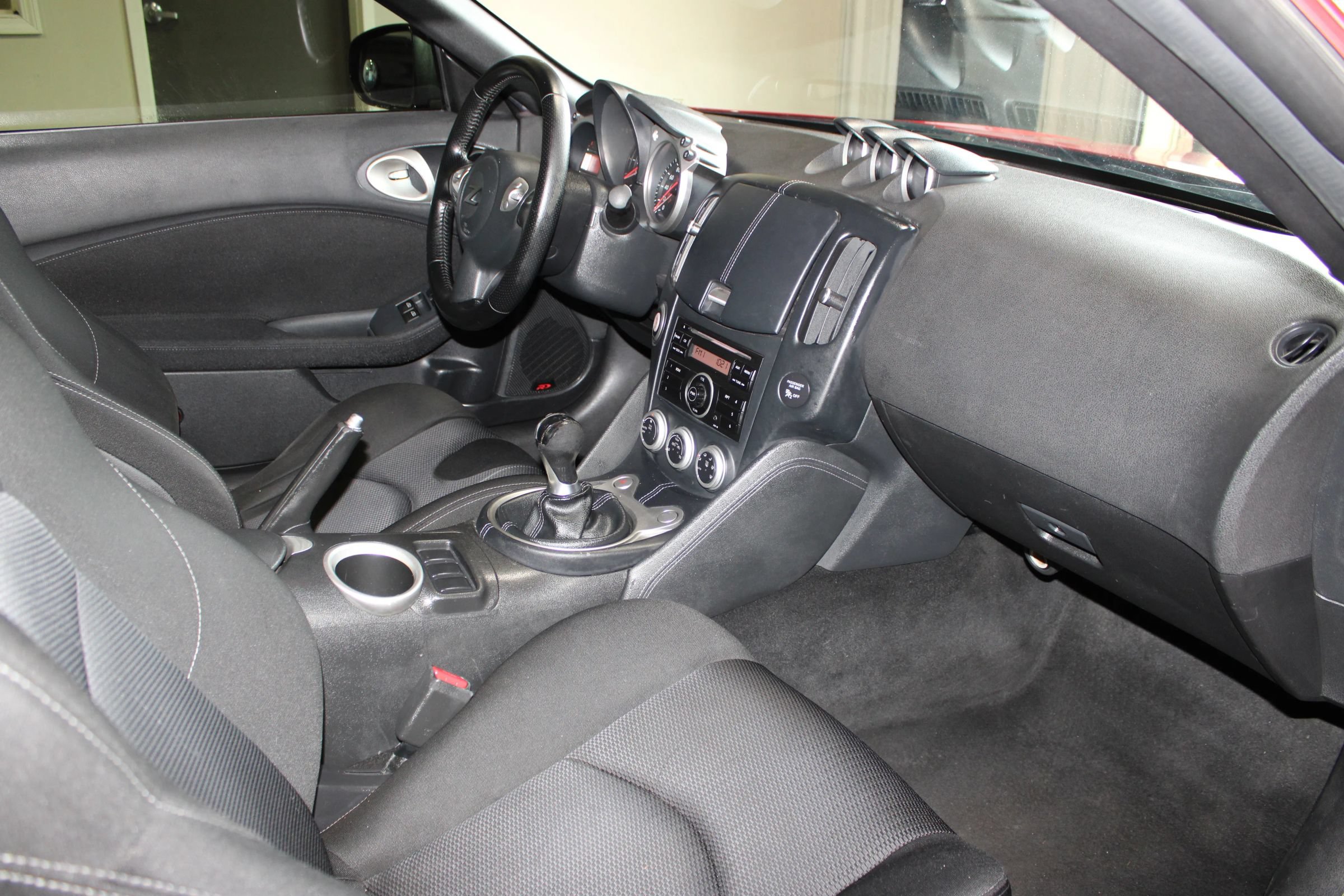 Used 2012 Nissan 370Z Coupe RWD image 26