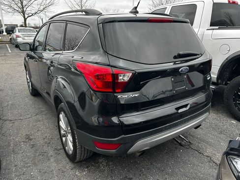 Used 2019 Ford Escape SEL image 3