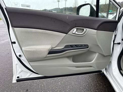 Used 2012 Honda Civic Hybrid Sedan image 19