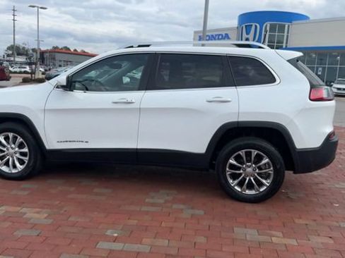 Used 2021 Jeep Cherokee Latitude Plus FWD image 8
