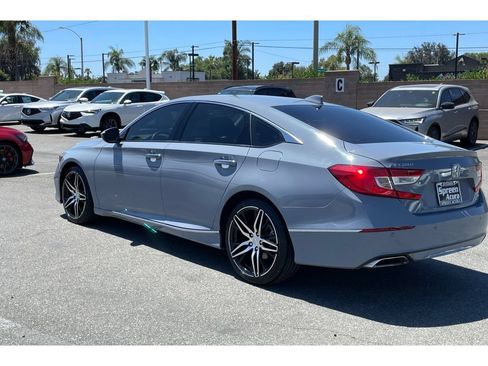Used 2022 Honda Accord Touring image 3