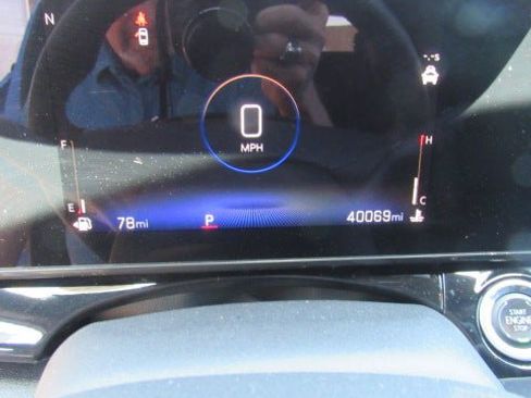 Used 2024 Chevrolet Trax RS w/ Sunroof Package image 18