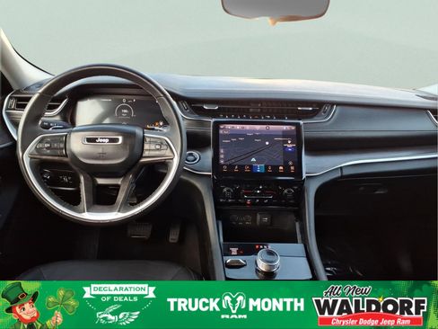 Used 2023 Jeep Grand Cherokee Limited image 11