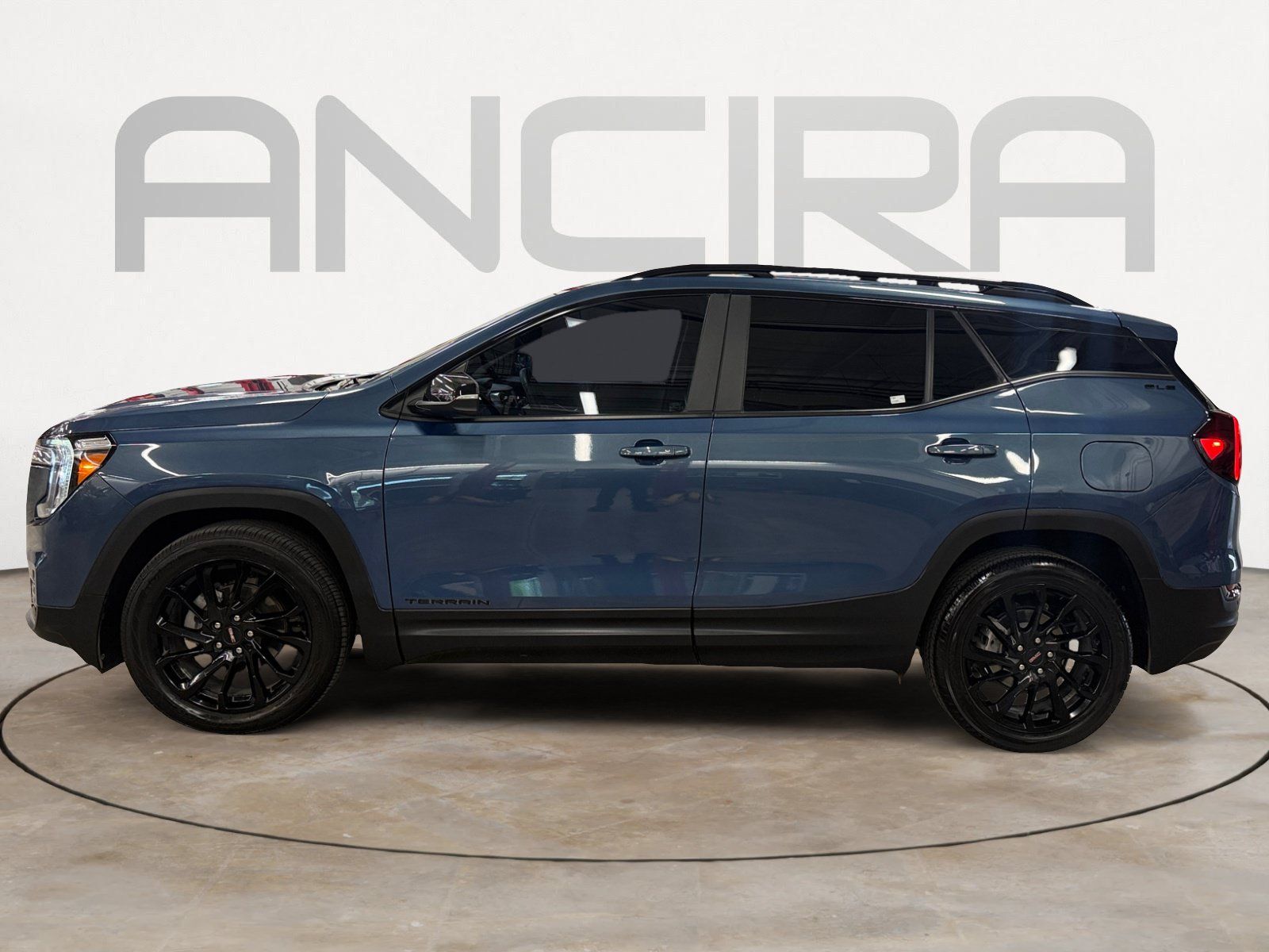 Used 2024 GMC Terrain SLE w/ Elevation Edition FWD image 7