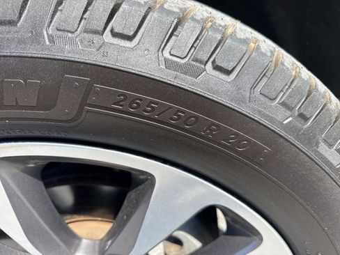 Used 2017 Jeep Grand Cherokee Overland image 38