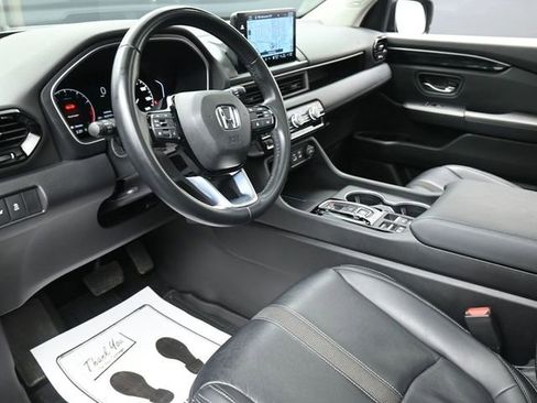 Used 2023 Honda Pilot Touring image 14