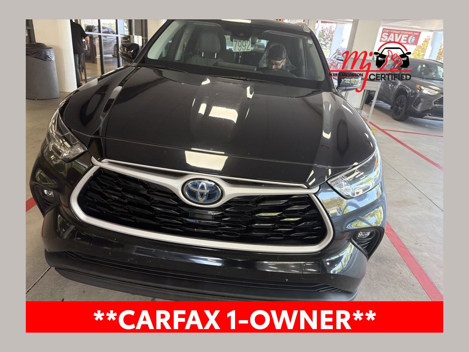 Used 2023 Toyota Highlander Bronze Edition FWD image 1