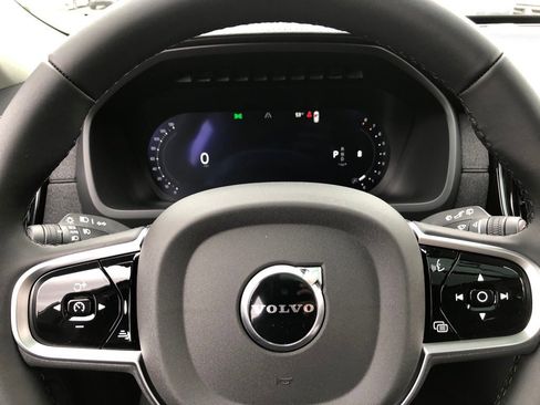 New 2026 Volvo XC90 B6 Plus w/ Protection Package Premier image 19