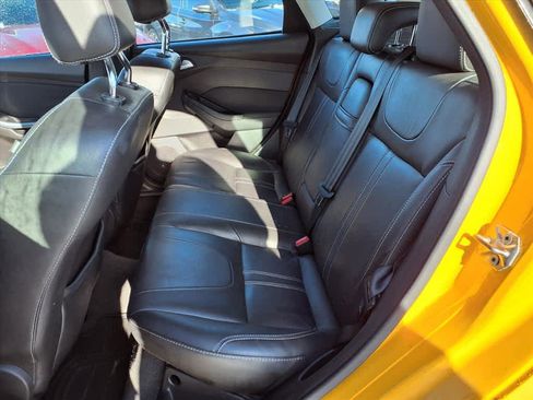Used 2012 Ford Focus Titanium image 7