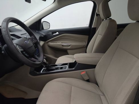 Used 2018 Ford Escape SE FWD image 17