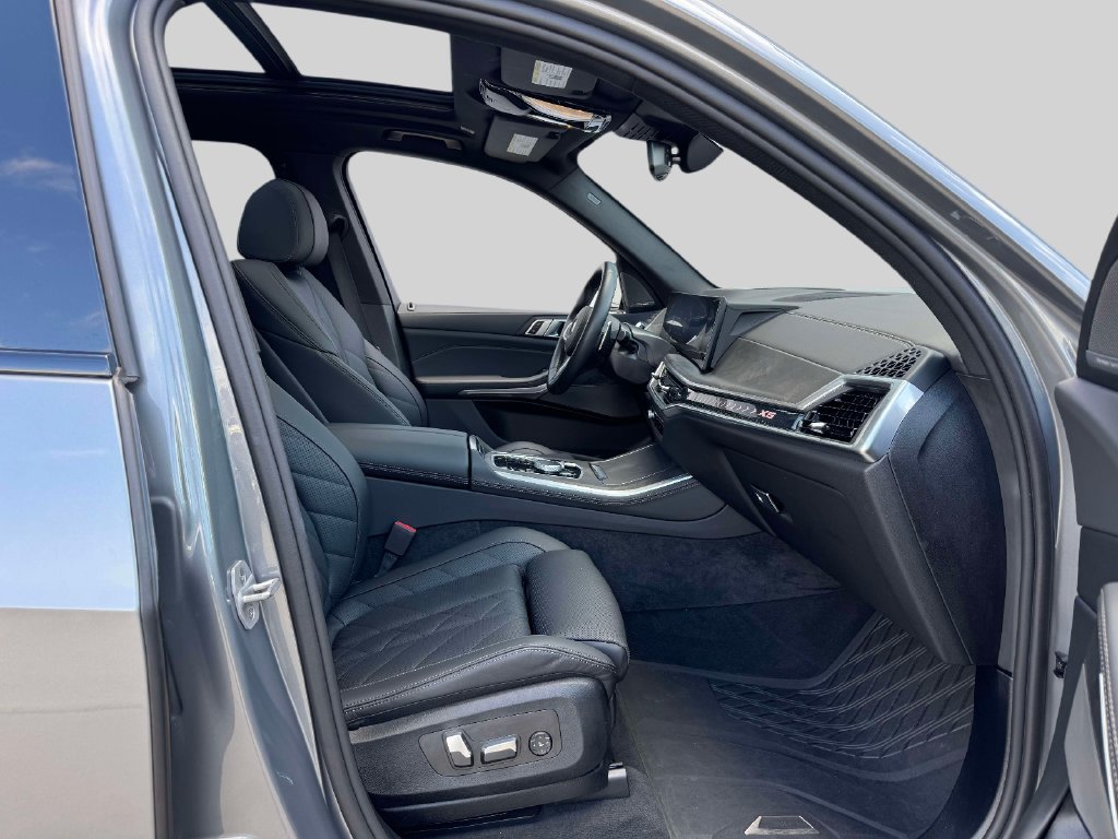 Certified 2026 BMW X5 xDrive40i w/ M Sport Package AWD/4WD image 11