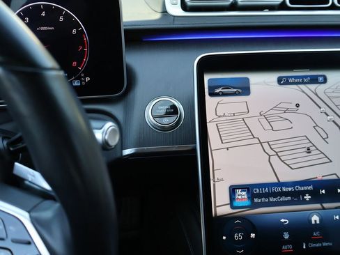 Used 2022 Mercedes-Benz S 500 4MATIC w/ AMG Line Package image 29