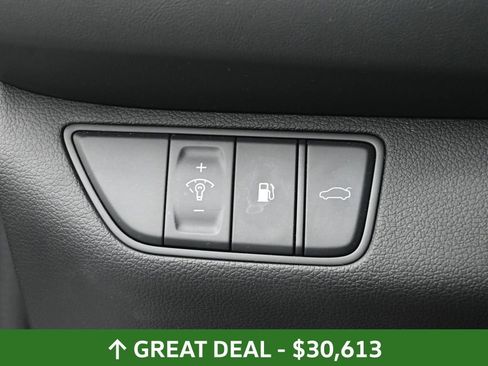 Used 2025 Genesis G70 2.5T AWD/4WD image 21