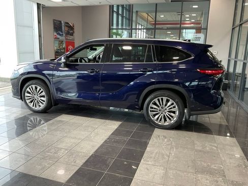 Used 2023 Toyota Highlander Platinum AWD/4WD image 4