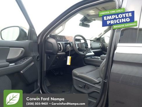 New 2026 Ford Expedition Max Active AWD/4WD image 9