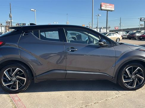 Used 2021 Toyota C-HR Limited image 8