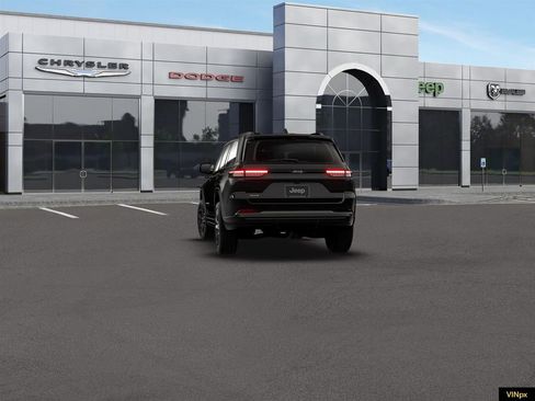 New 2026 Jeep Grand Cherokee Limited AWD/4WD image 13