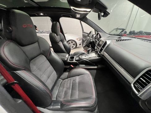 Used 2016 Porsche Cayenne GTS image 41