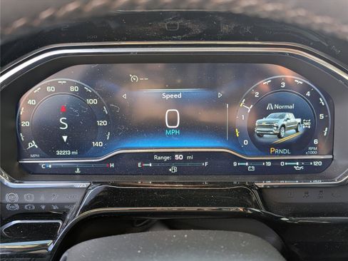 Used 2022 Chevrolet Silverado 1500 LT image 26