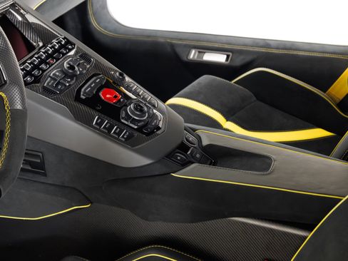 Used 2016 Lamborghini Aventador LP 750-4 Superveloce AWD/4WD image 27