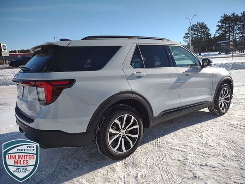 New 2026 Ford Explorer ST-Line image 5