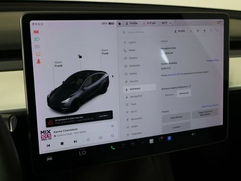 Used 2021 Tesla Model Y Long Range AWD/4WD image 35