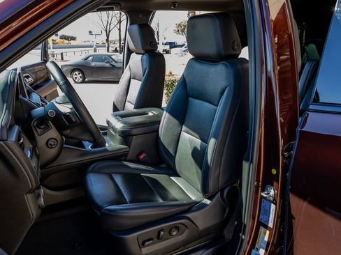 Used 2023 Chevrolet Tahoe Z71 w/ Off-Road Capability Package image 27