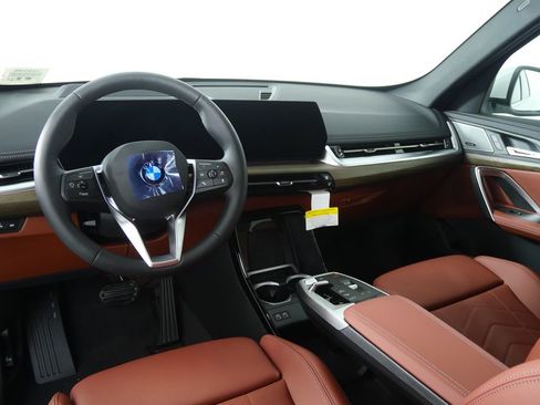 Used 2026 BMW X1 xDrive28i w/ Technology Package image 17